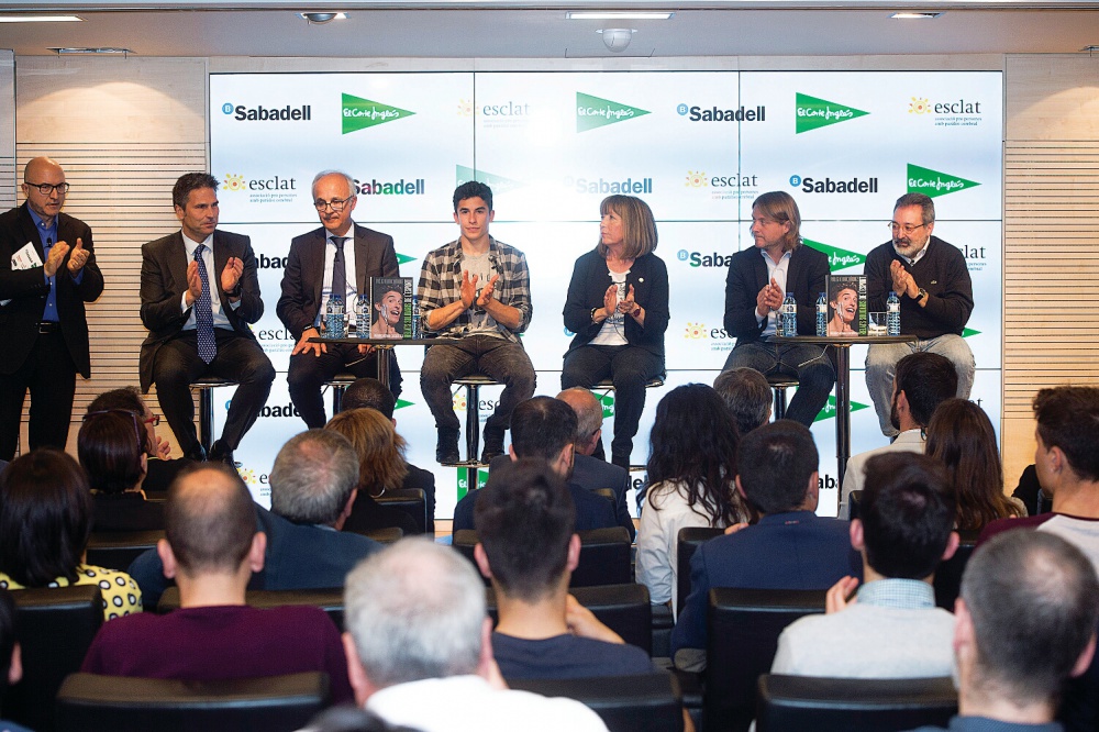 Márquez, padrino del libro solidario del deporte