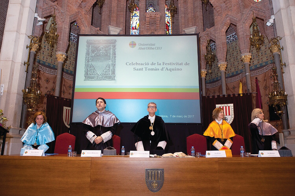 Entrega de las becas Josep Damm de la UAO