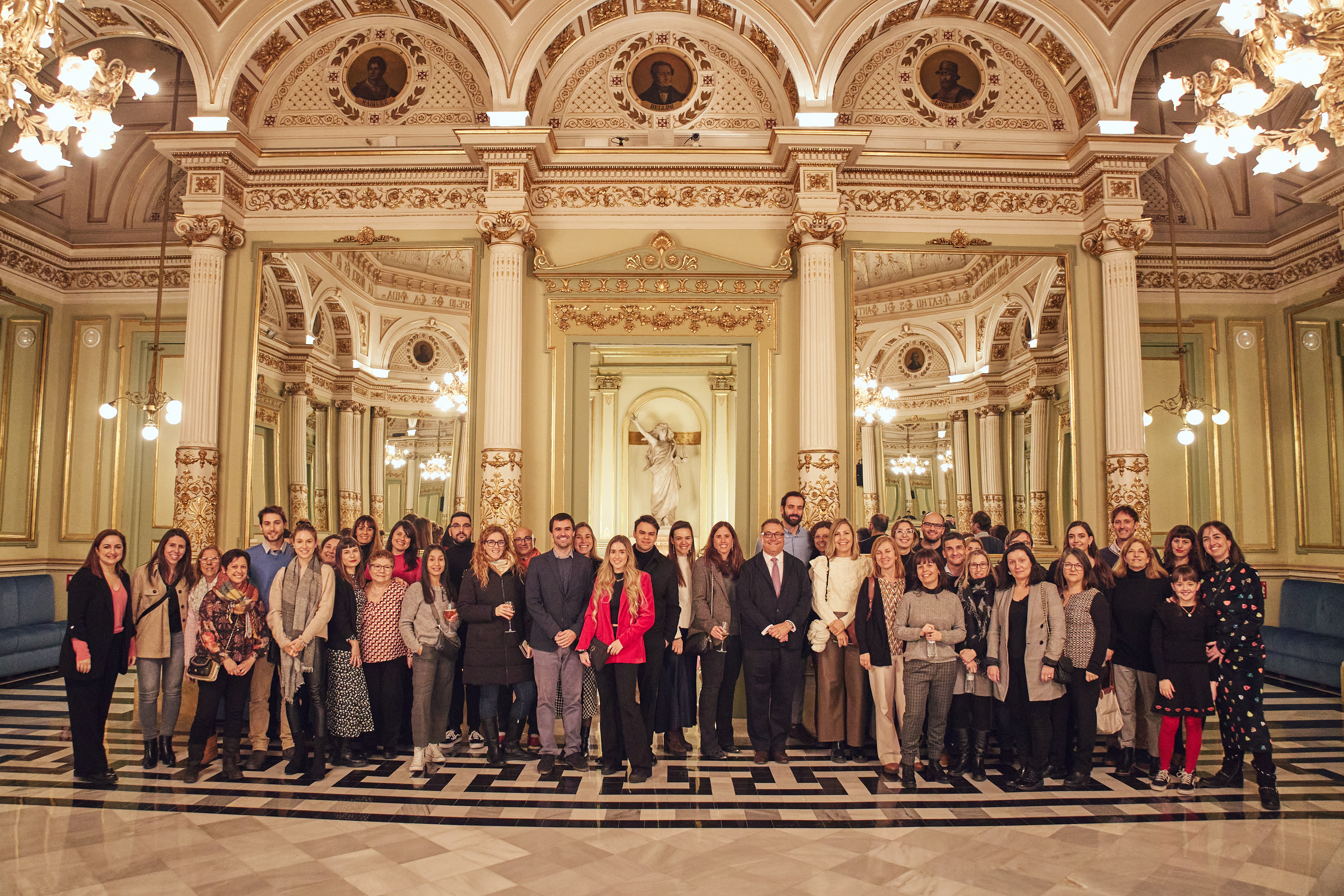 Col·laboradors i col·laboradores de Damm gaudeixen de “The Jungle Book reimagined” al Liceu