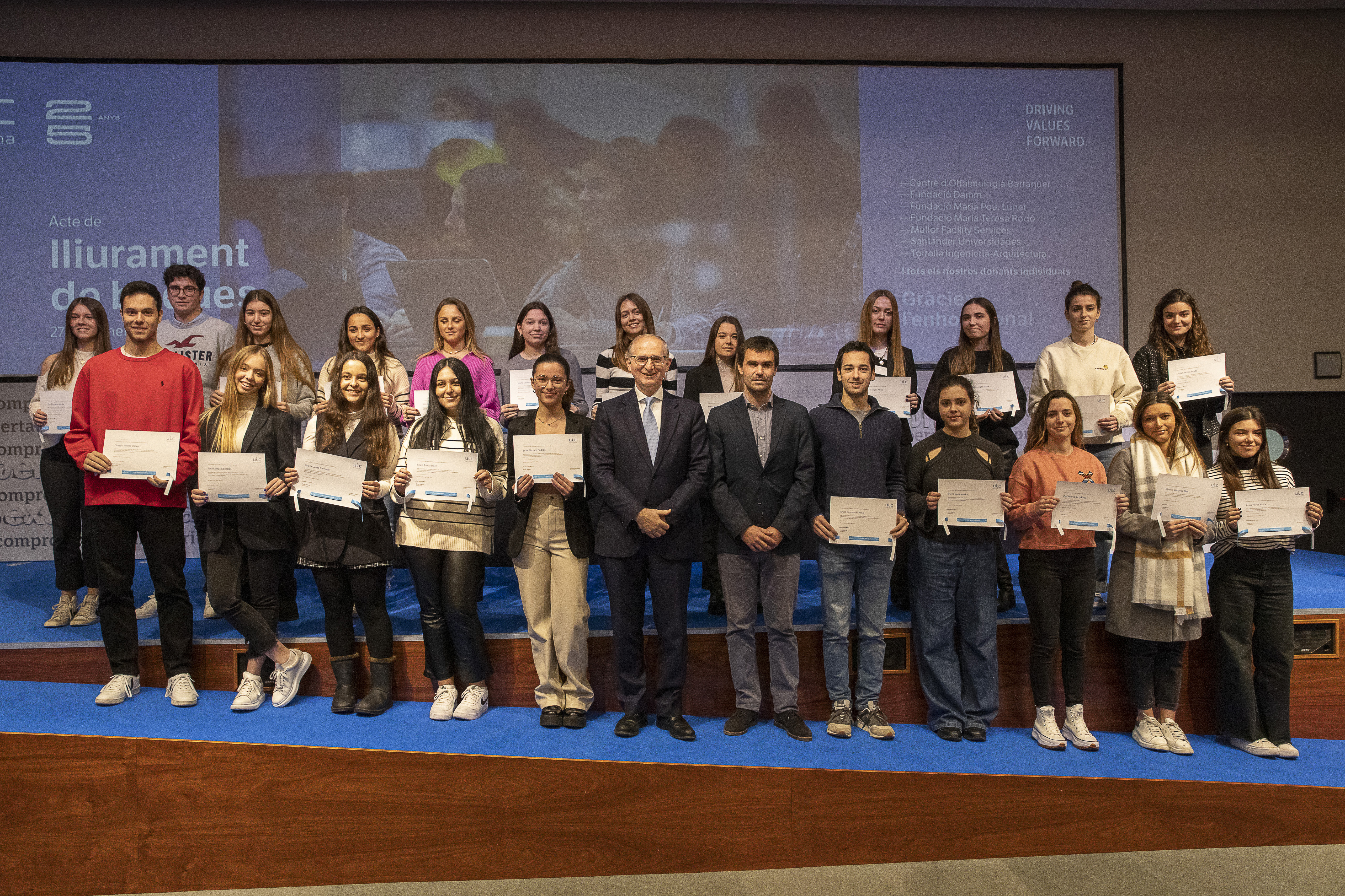 La Fundació Damm, present en l’acte de lliurament de beques de UIC Barcelona