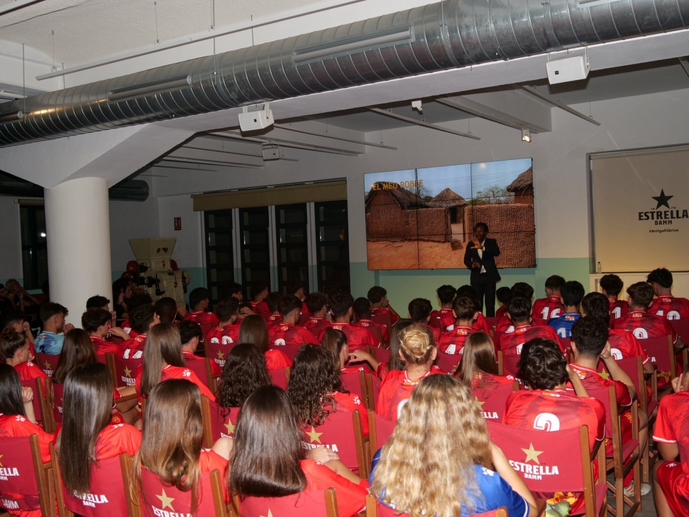 El CF Damm celebra l’acte de presentació de la temporada 2023-2024 a l’Antiga Fàbrica Estrella Damm