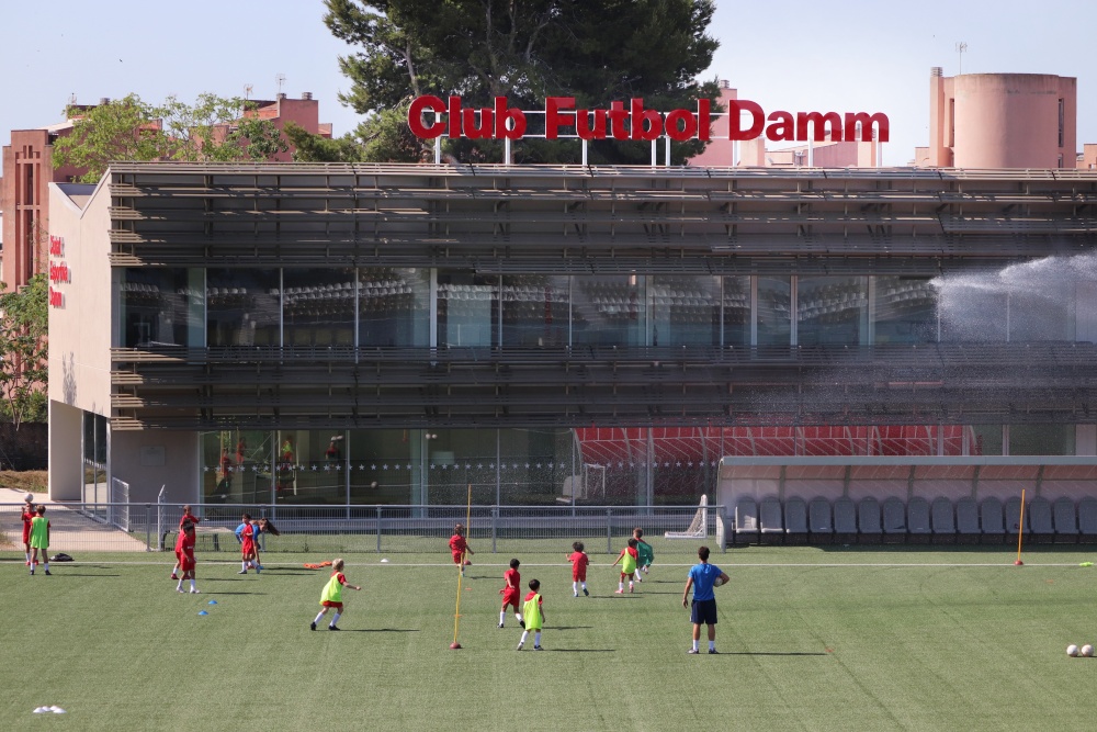 La Damm Football Academy obre les seves portes amb el primer Campus d’Estiu