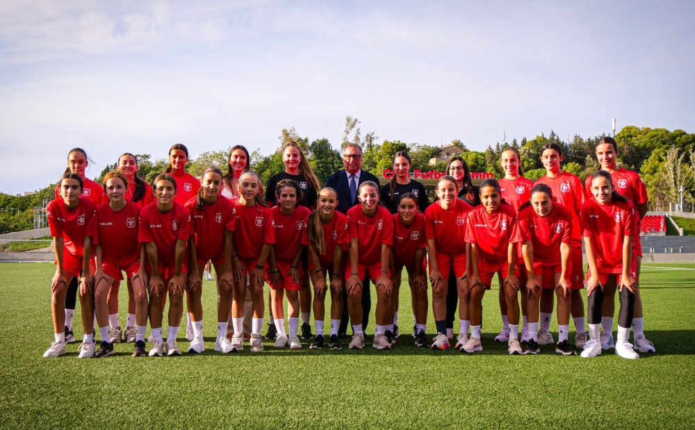 El Club de Futbol Damm consolida la seva estructura femenina amb la incorporació de dos nous equips