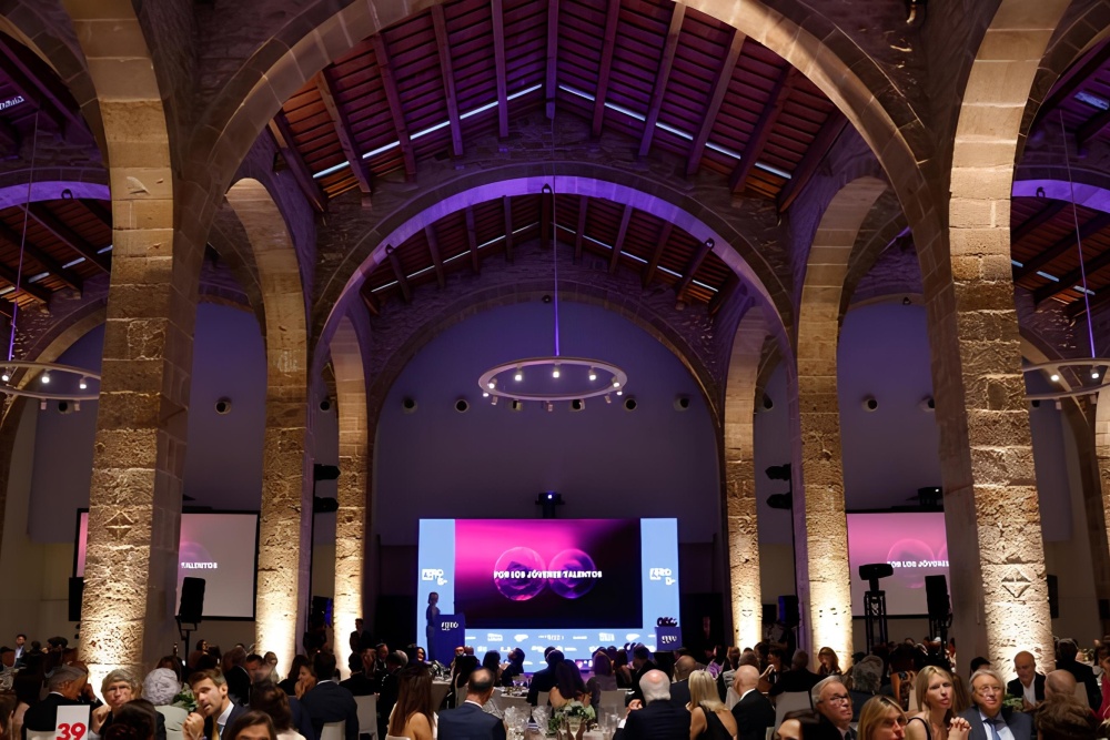 La Gala Benèfica de la Fundació FERO impulsa la recerca oncològica amb prop d'un milió d'euros