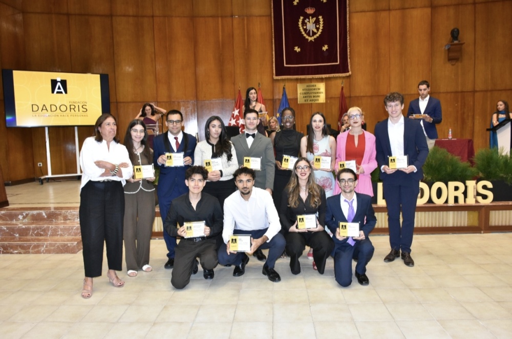 Els Premis Dádoris impulsen la formació universitària de 103 joves amb talent