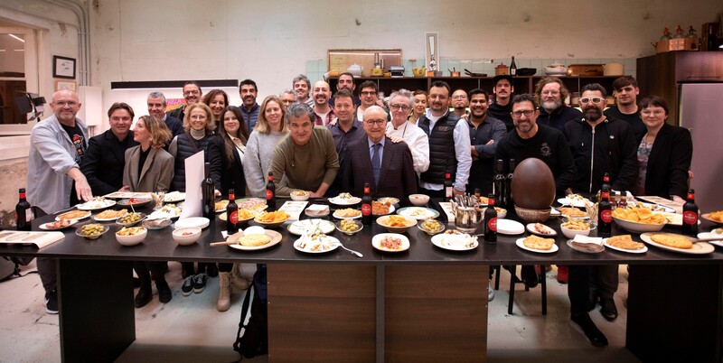 Un instant de la roda de premsa de presentació de "Tapas por la pas" (foto: Grup GSR)